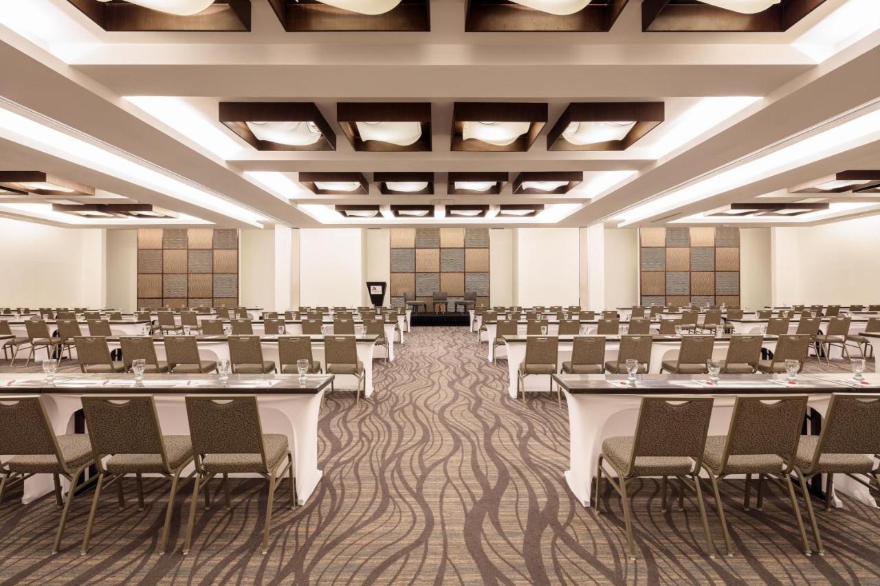 Marriott - Albrook Hotel
